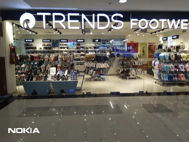 Stores, shops and malls image 1